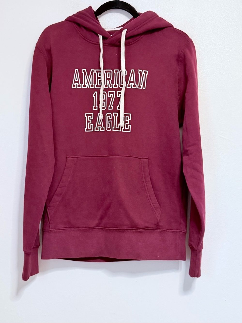 American Eagle Burgundy Pullover Hoodie Small